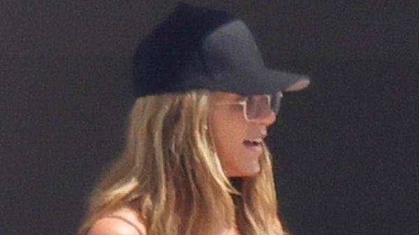 Bikini-clad Jennifer Aniston, 57, kisses boyfriend during getaway