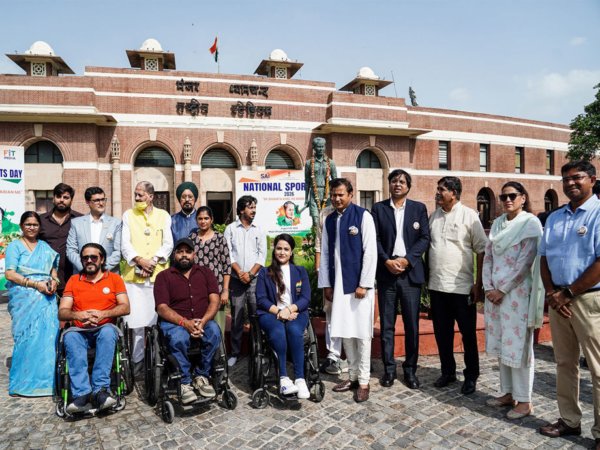 national sports day celebration honoring major dhyan chand at delhi stadium