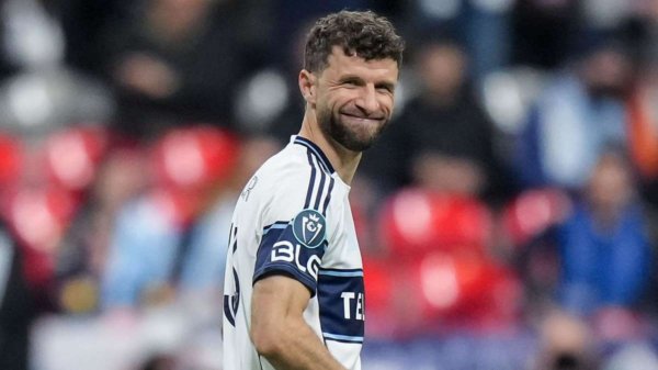 Nach Verletzungsschock: Thomas Müller bejubelt Einzug in elitäre Runde – ärgster Verfolger stellt Rekord auf