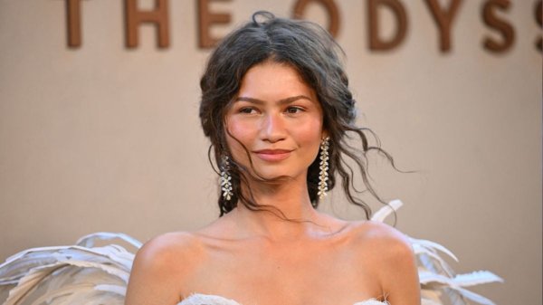 Scientists Finally Worked Out Why Some Hair Is Curly â And It Starts Beneath The Skin
