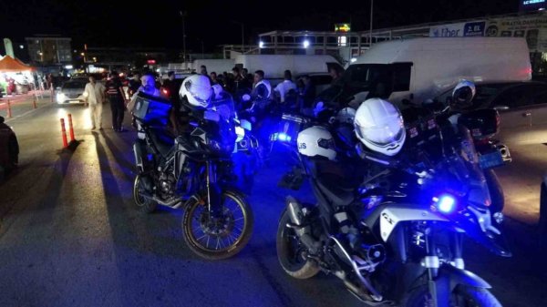 Malatya'da park yeri tartışması şiddete dönüşüp 4 kişi yaralandı