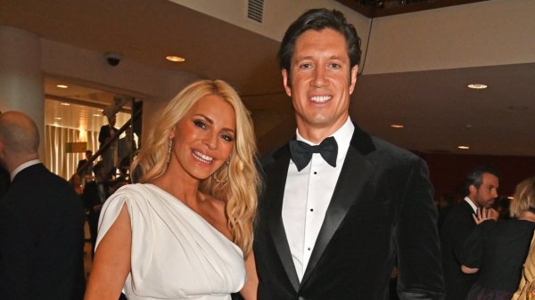 Vernon Kay luxury house purchase in Buckinghamshire close to family home