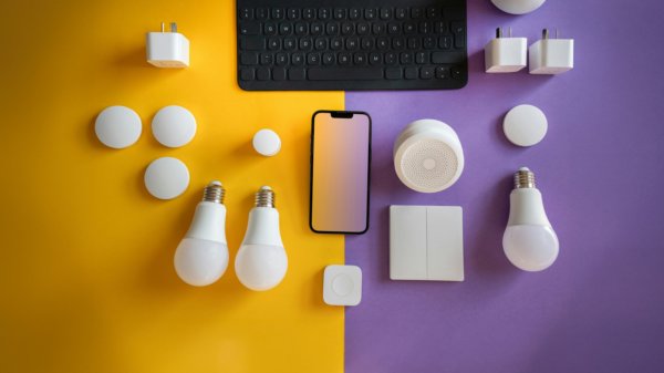 You can use your old laptop to make a smart home hub