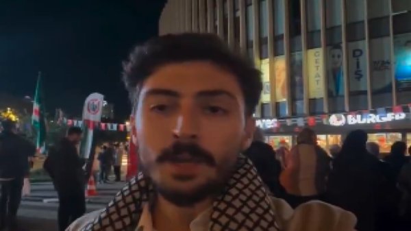 Başakşehir Boykot Nöbetinde Kadınlar Önde! "Nerede Bu Ümmetin Erkekleri?"